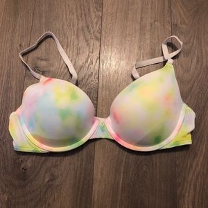 Wear everywhere push up Victoria’s Secret pink bra